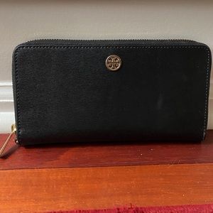 Black Tory Burch Wallet 🖤